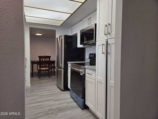 3555 W ACOMA Drive, Phoenix, AZ 85053