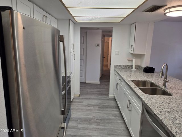 3555 W ACOMA Drive, Phoenix, AZ 85053