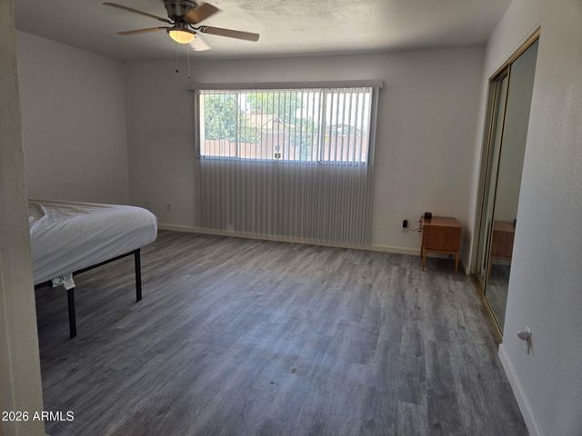 3555 W ACOMA Drive, Phoenix, AZ 85053
