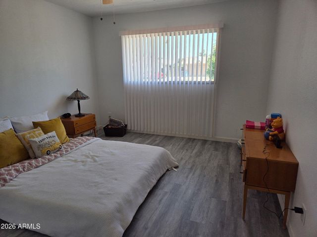 3555 W ACOMA Drive, Phoenix, AZ 85053