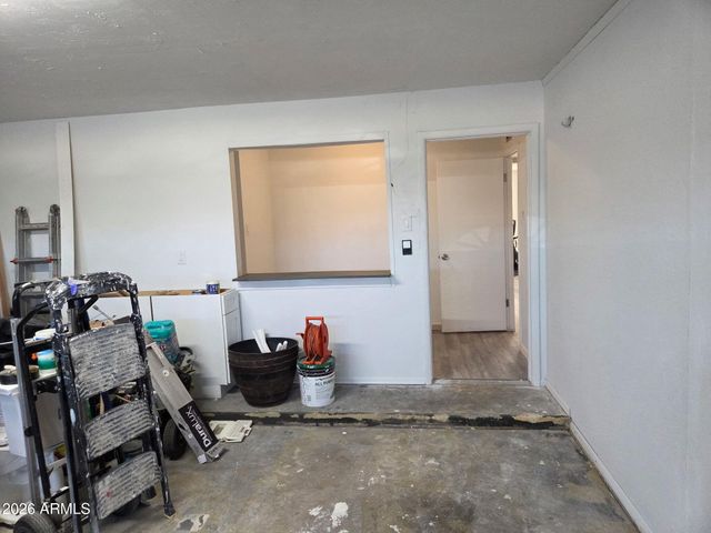3555 W ACOMA Drive, Phoenix, AZ 85053