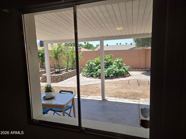 3555 W ACOMA Drive, Phoenix, AZ 85053