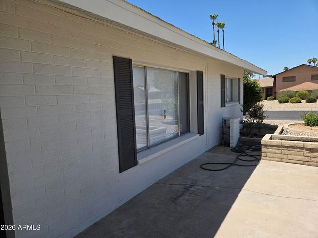 3555 W ACOMA Drive, Phoenix, AZ 85053