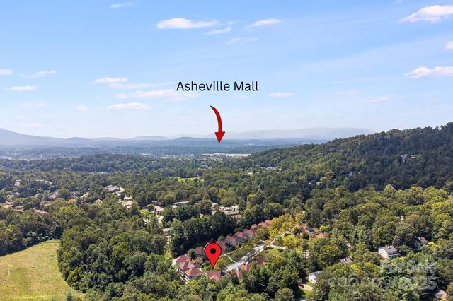 28 Trafalgar Circle, Asheville, NC 28805
