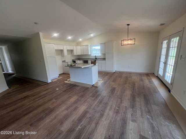 195 Heritage Way, Mt Washington, KY 40047