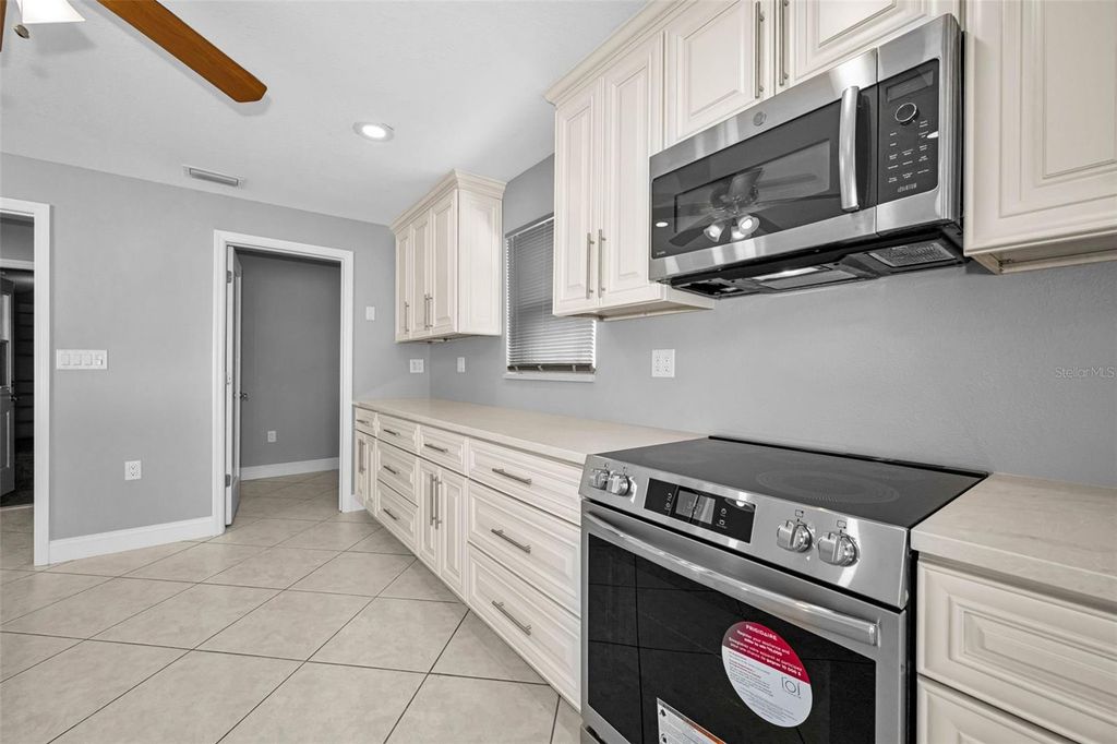 Image 16 of property listing at 3355 SEAWAY DRIVE, New Port Richey, FL 34652