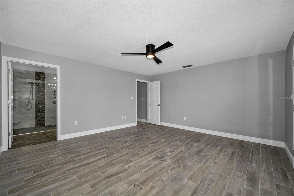 Image 27 of property listing at 3355 SEAWAY DRIVE, New Port Richey, FL 34652