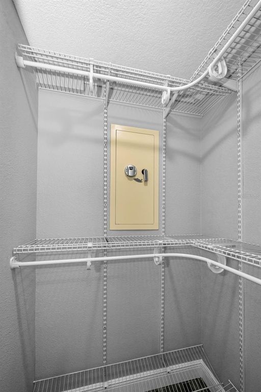 Image 32 of property listing at 3355 SEAWAY DRIVE, New Port Richey, FL 34652