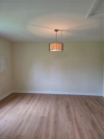 3232 Sir Meliot DR, Chesapeake, VA 23323