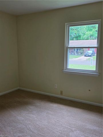 3232 Sir Meliot DR, Chesapeake, VA 23323