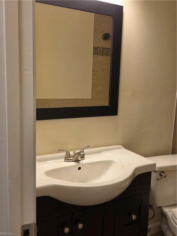 3232 Sir Meliot DR, Chesapeake, VA 23323