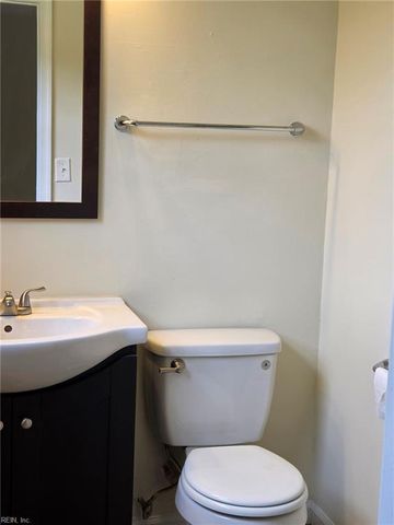 3232 Sir Meliot DR, Chesapeake, VA 23323