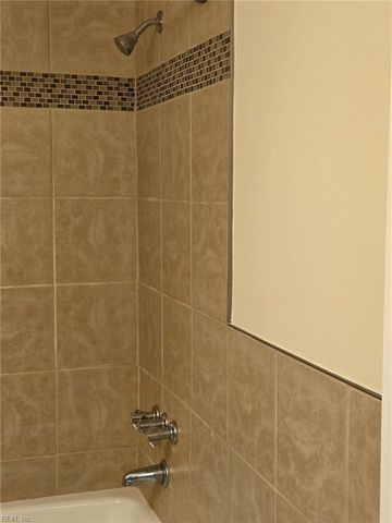 3232 Sir Meliot DR, Chesapeake, VA 23323