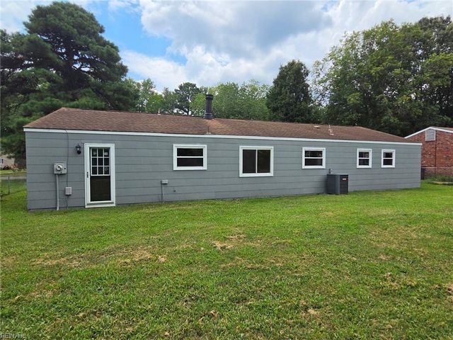 3232 Sir Meliot DR, Chesapeake, VA 23323