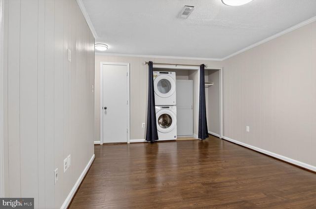 33 QUINCY CT, Sterling, VA 20165