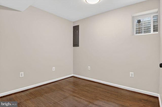 33 QUINCY CT, Sterling, VA 20165