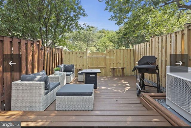 33 QUINCY CT, Sterling, VA 20165