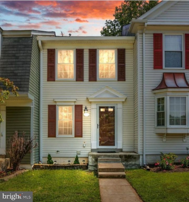 33 QUINCY CT, Sterling, VA 20165