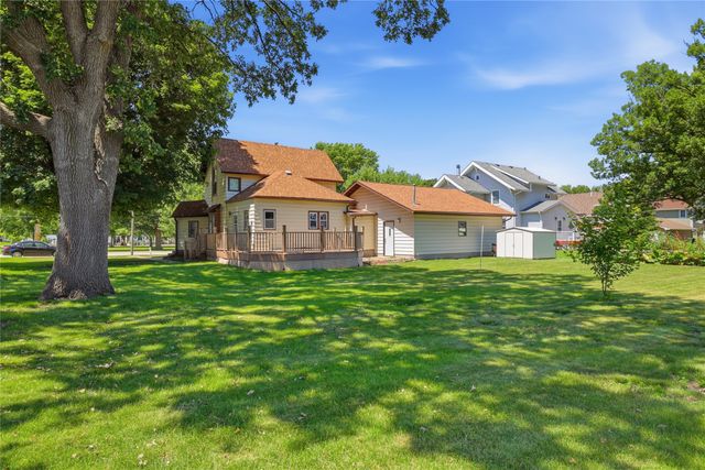 1108 Park Street, Gowrie, IA 50543