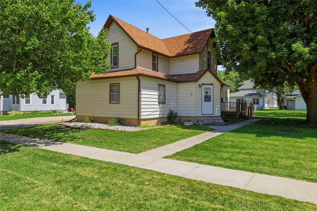 1108 Park Street, Gowrie, IA 50543
