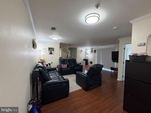 123 LIONHEART LN, West Deptford, NJ 08086
