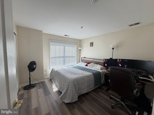 123 LIONHEART LN, West Deptford, NJ 08086
