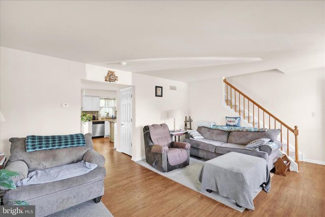 240 HICKORY DR, Fleetwood, PA 19522