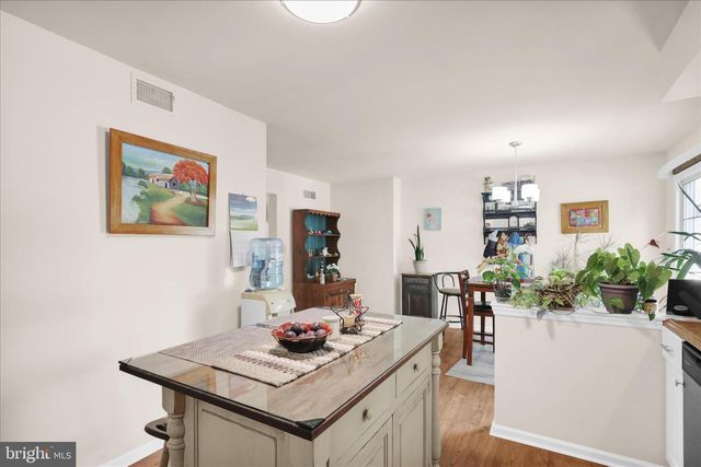 240 HICKORY DR, Fleetwood, PA 19522
