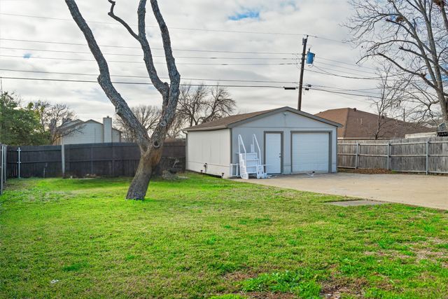 3514 Larry Street, Rowlett, TX 75088