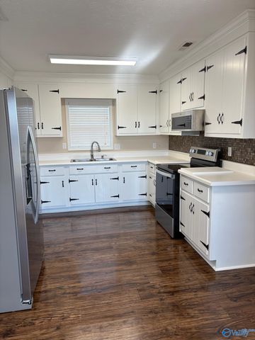 19669 Moyers Road, Athens, AL 35611