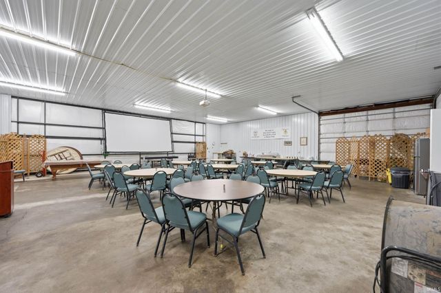 4399 E SR 26 Road, Hartford City, IN 47348