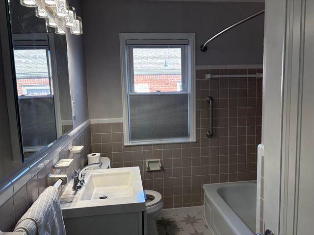 1072 11th Street, Wyandotte, MI 48192