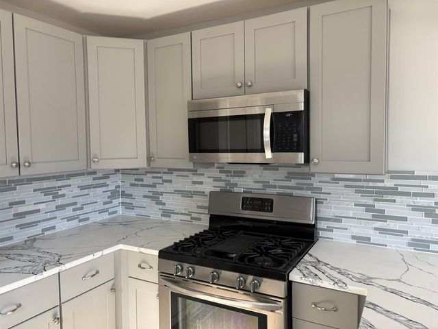 1072 11th Street, Wyandotte, MI 48192