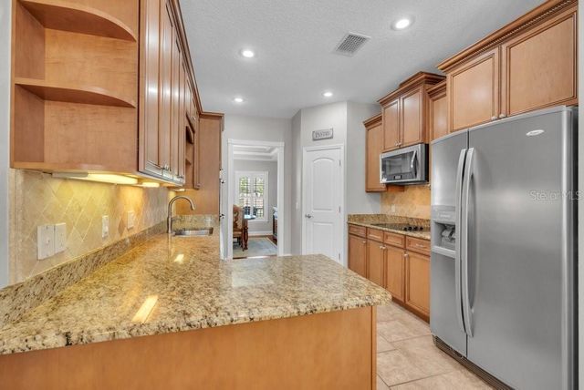 3916 POWERLINE ROAD, Lithia, FL 33547