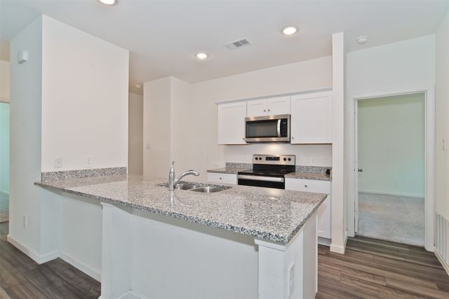1637 Shadow Hawk Drive, Fort Worth, TX 76052