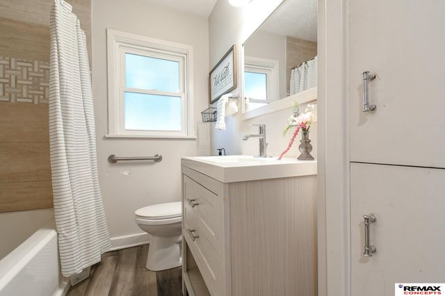 5218 W Benton Street, Lincoln, NE 68524