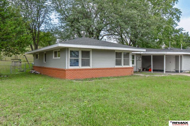 5218 W Benton Street, Lincoln, NE 68524