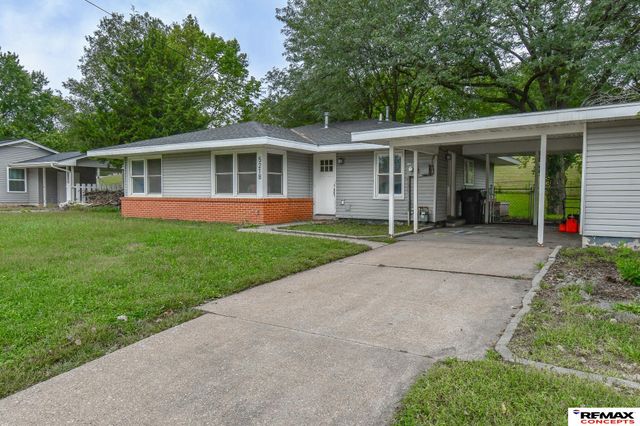 5218 W Benton Street, Lincoln, NE 68524