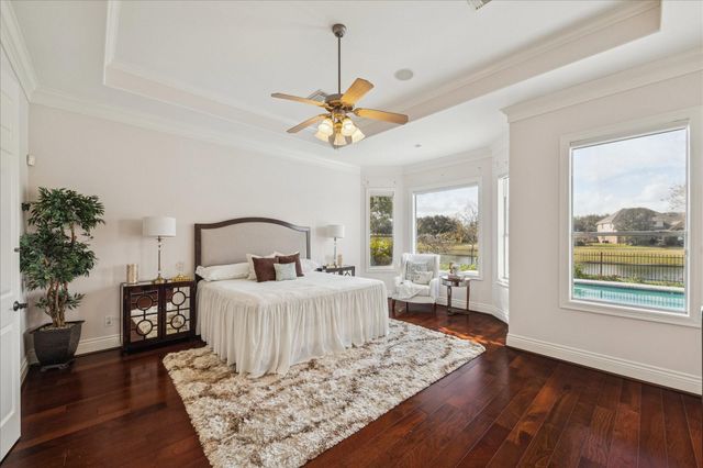 5318 Turning Leaf Lane, Sugar Land, TX 77479