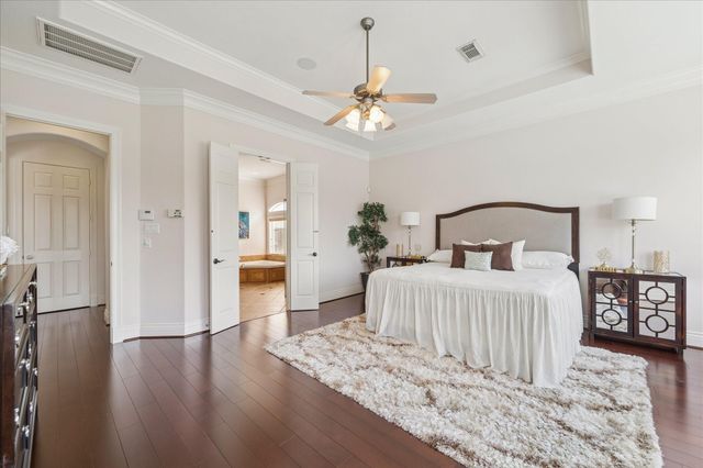 5318 Turning Leaf Lane, Sugar Land, TX 77479