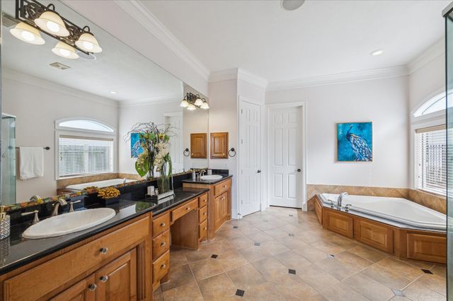 5318 Turning Leaf Lane, Sugar Land, TX 77479