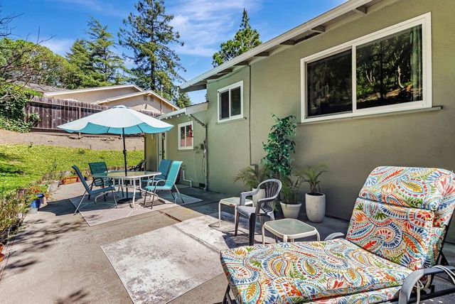 2050 Donald Dr, Moraga, CA 94556