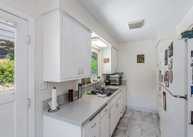 2050 Donald Dr, Moraga, CA 94556