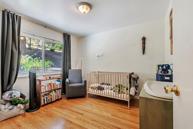 2050 Donald Dr, Moraga, CA 94556