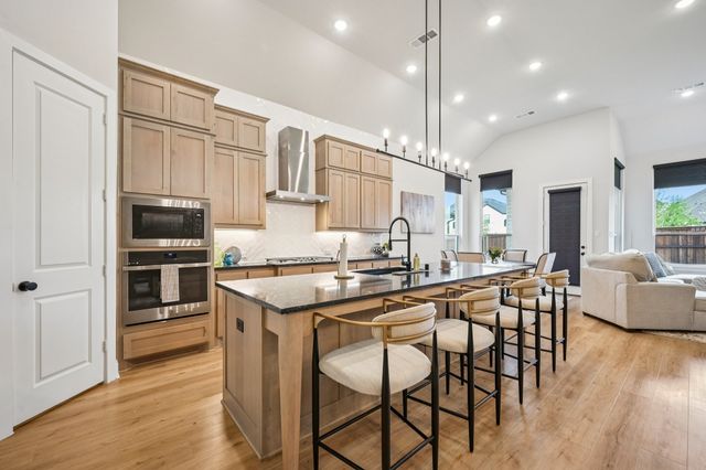 704 Colt Drive, Aubrey, TX 76227