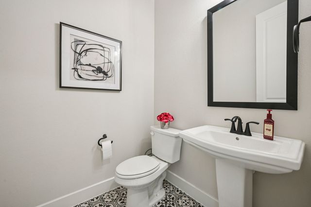 704 Colt Drive, Aubrey, TX 76227