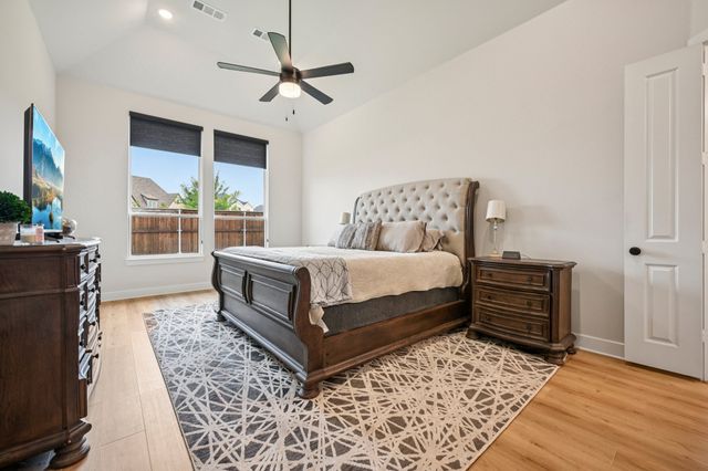 704 Colt Drive, Aubrey, TX 76227