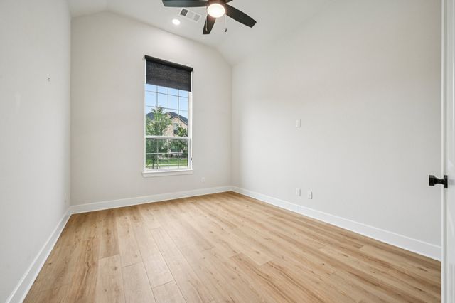 704 Colt Drive, Aubrey, TX 76227