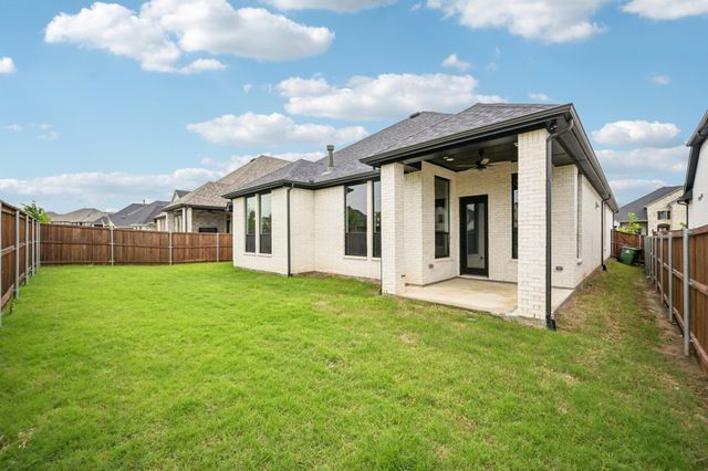 704 Colt Drive, Aubrey, TX 76227