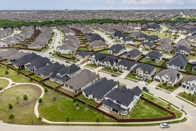 704 Colt Drive, Aubrey, TX 76227